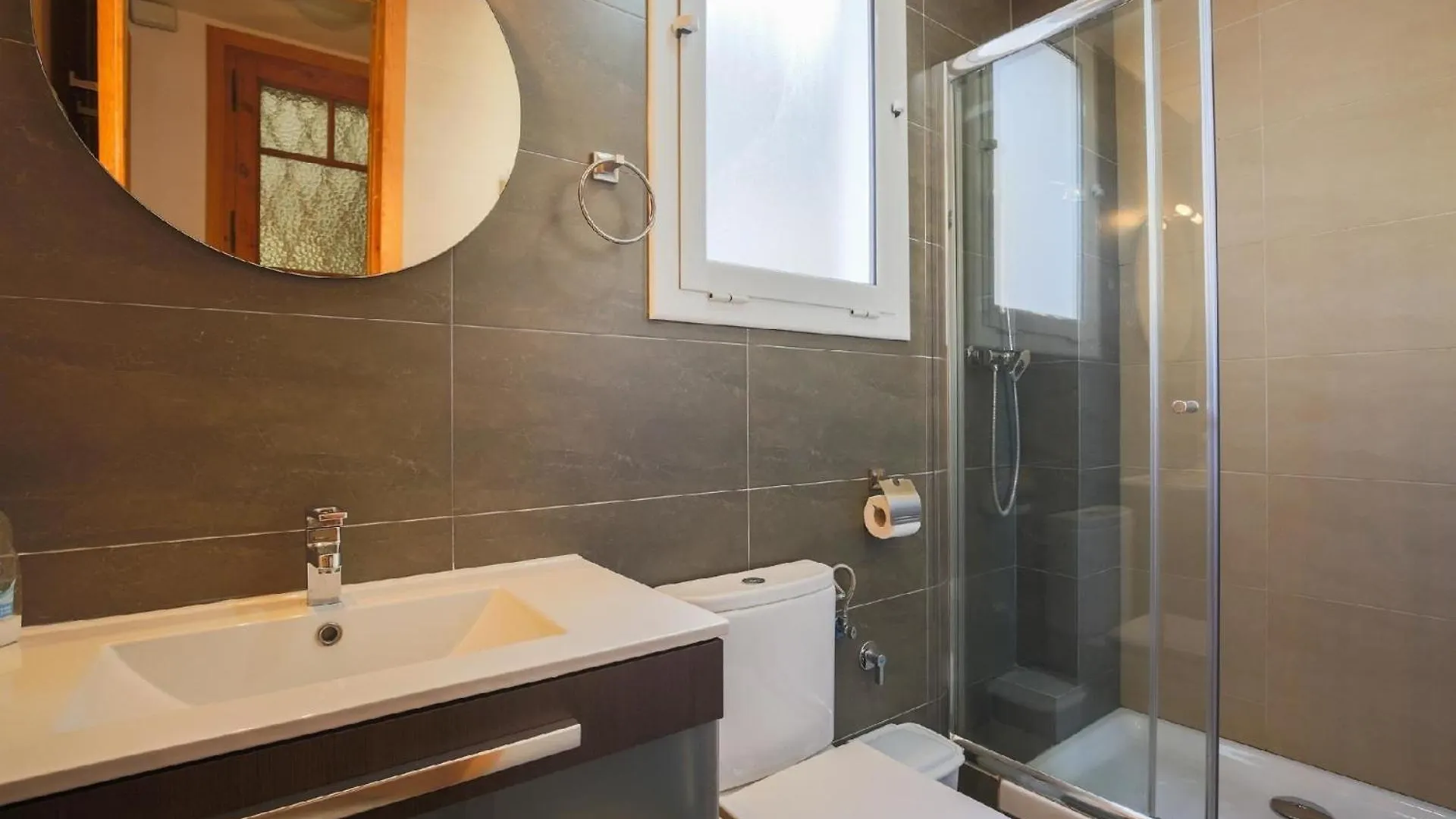 Apartment Ferienwohnung Fuer 3 Personen Ca 40 Qm In Barcelona-Gracia, Costa Brava Costa Del Maresme