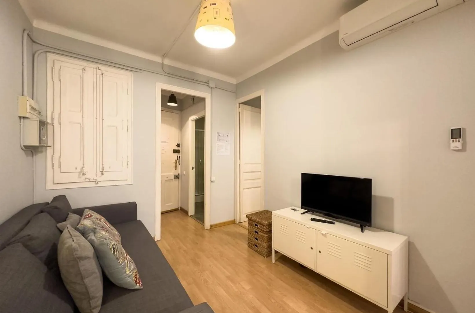 Apartment Ferienwohnung Fuer 3 Personen Ca 40 Qm In Barcelona-Gracia, Costa Brava Costa Del Maresme
