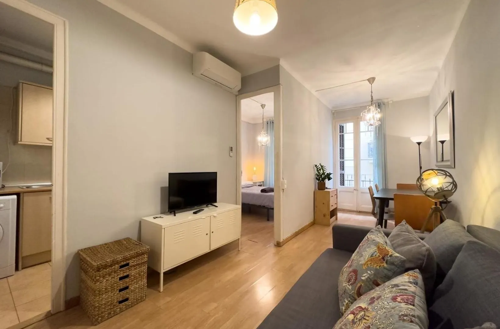 Ferienwohnung Fuer 3 Personen Ca 40 Qm In Barcelona-Gracia, Costa Brava Costa Del Maresme Apartment Barcelona
