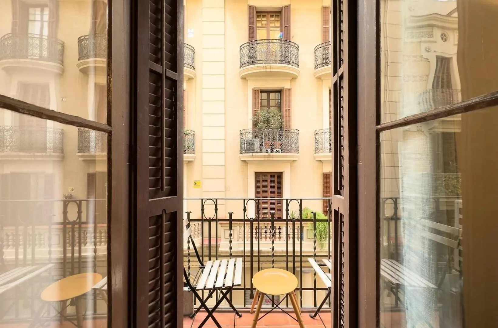 Ferienwohnung Fuer 3 Personen Ca 40 Qm In Barcelona-Gracia, Costa Brava Costa Del Maresme Spanien